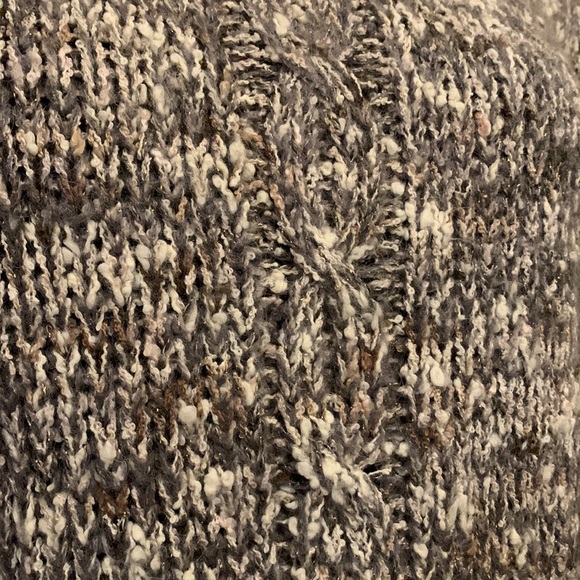 Sarah Taylor LS sweater - Picture 3 of 3